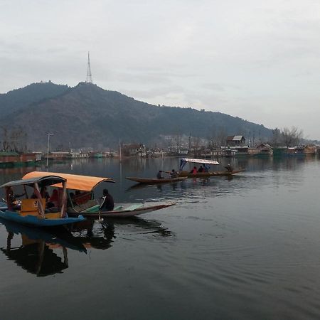 Houseboat Dunhill Bed & Breakfast Srinagar  Ngoại thất bức ảnh